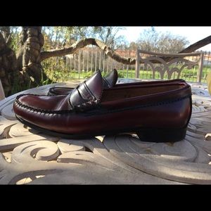 G H Bass penny loafers burgundy leather sz 9E EUC